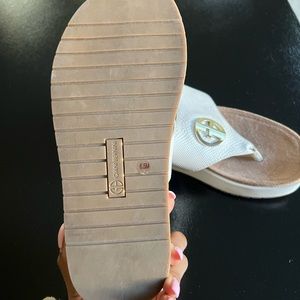 Giani Bernini Memory Foam sandals